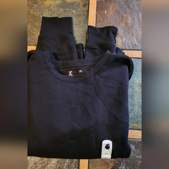 NWT Xersion XL Pullover Sweatshirt With Thumbholes - Picture 7 of 10